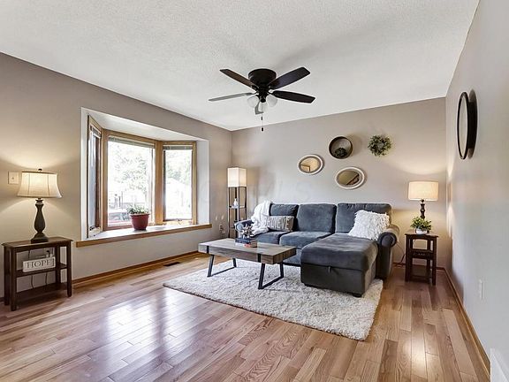 4th image of 1818 Ibson Dr