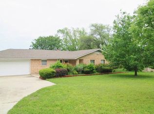 12044 Younger Ct, Azle, TX 76020