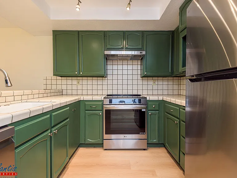 2931 Leotar Cir — Photo 4