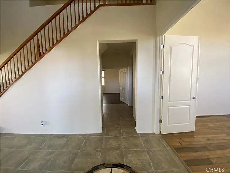 5505 Sunset Ridge Dr — Photo 8