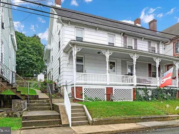 53 W Main St, Windsor, PA 17366
