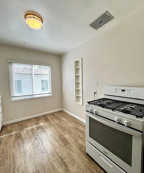 5281 E Ocean Blvd #7 — Photo 8
