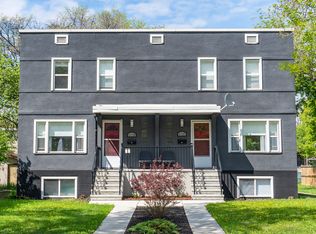 6718 110th St NW, Edmonton, AB T6H3E7