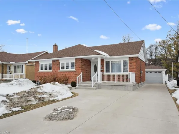 390 Dumfries Ave, Kitchener, ON N2H 2G1