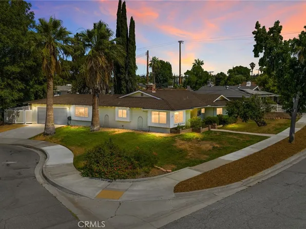 527 Nottingham Dr, Redlands, CA 92373