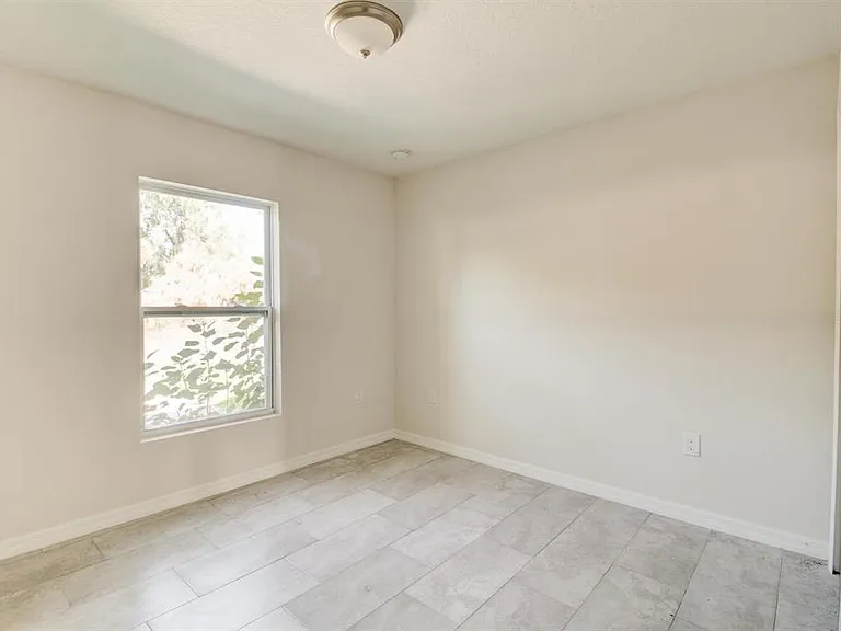855 E Vine St #A — Photo 4