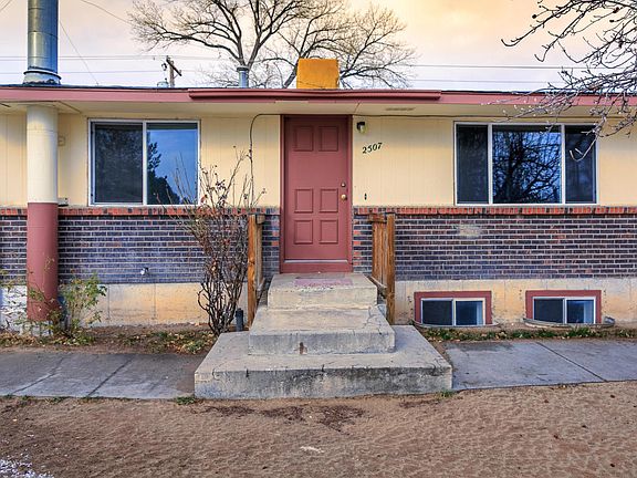 3rd image of 2507 Edgecliff Dr