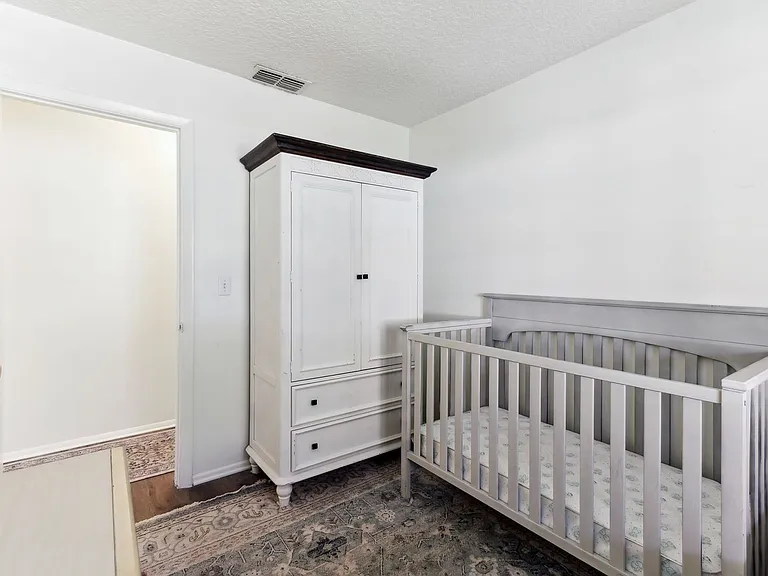1424 Lewis St — Photo 21
