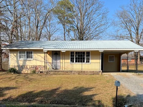 221 Myers St, Chatsworth, GA 30705