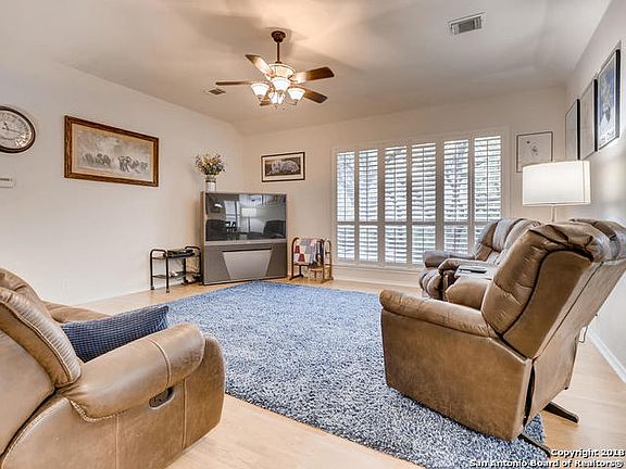 4th image of 2504 Cove Brk