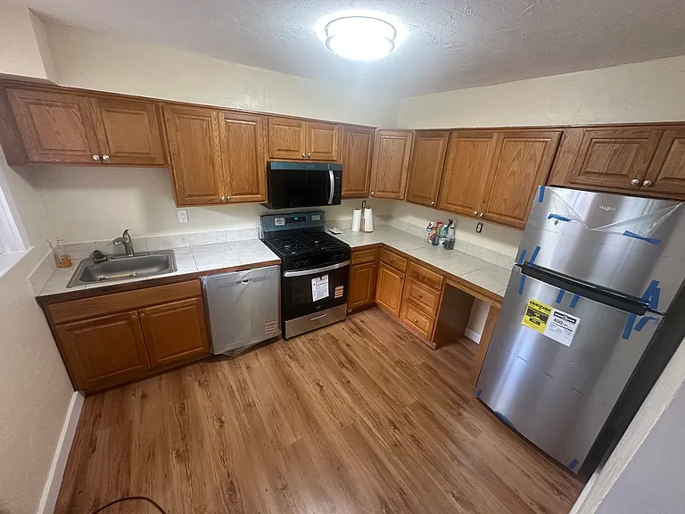 1359 Illinois Ave — Photo 7