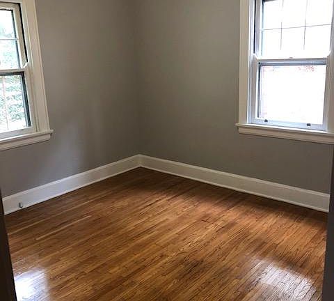 5th image of 3221 Glengyle Ave #1