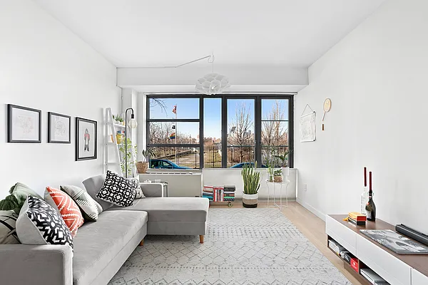 Sold by Compass | media 2