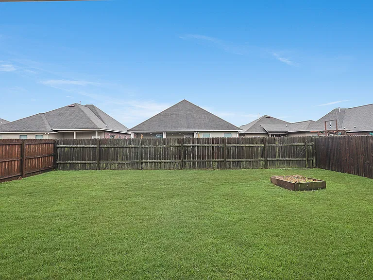 42451 Baystone Ave — Photo 6