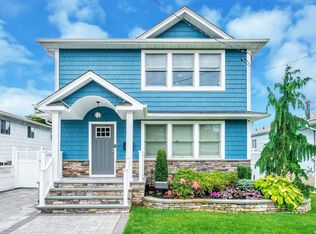 74 Commonwealth Ave, Massapequa, NY 11758