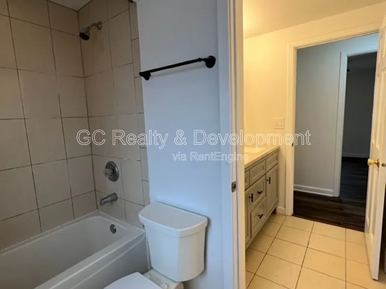 231 Ridgefield Ln — Photo 18