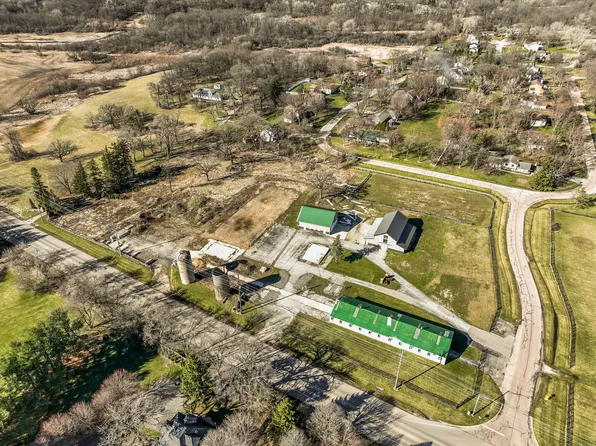 42W690 Route 64 St, Saint Charles, IL 60175