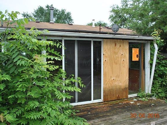 3rd image of 1450 Urban Dr