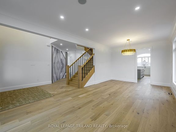 5th image of 4038 Ayrshire Ave