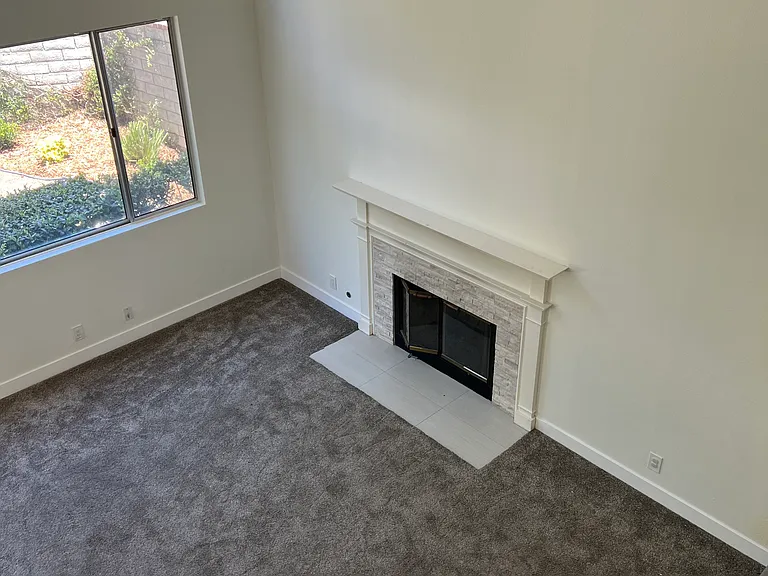 22715 Boxwood Ln — Photo 4