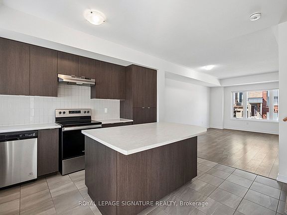 3rd image of 1525 Kingston Rd #203
