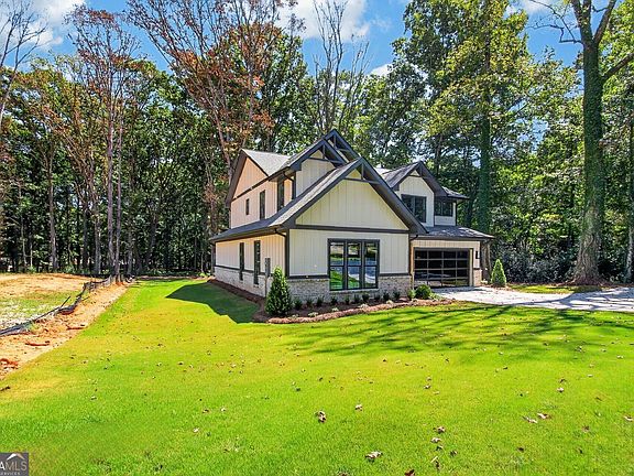 3rd image of 5578 Lilburn Stone Mountain Rd