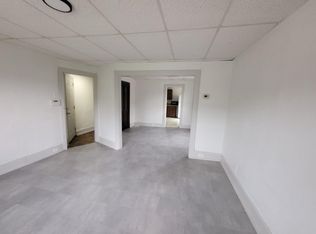 456 Broadway APT 4, Pitcairn, PA 15140