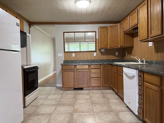 4th image of 1165 Roselawn Dr