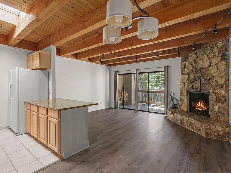 861 Southwood Blvd #30 — Photo 4