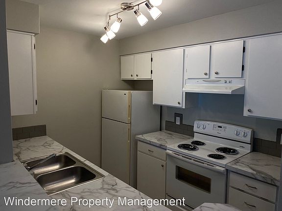 2nd image of 1306 Birchwood Ave #5906535