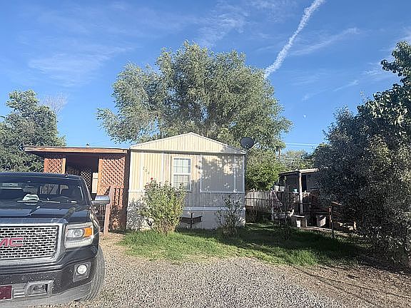 2nd image of 208 S Ash St