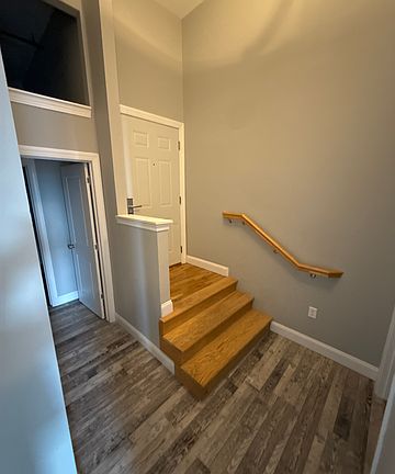 2nd image of 218 Huron Ave #303