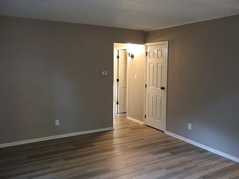 211 N Beach Dr #11 — Photo 8