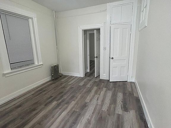 3rd image of 304 S Orange Ave #1