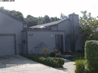30 Hiller Dr, Oakland, CA 94618