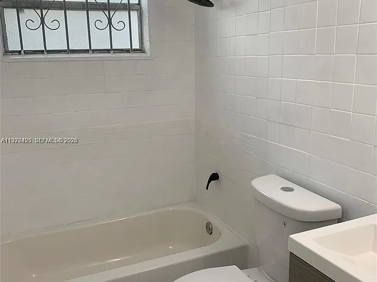 8295 NE Miami Ct #1 — Photo 9