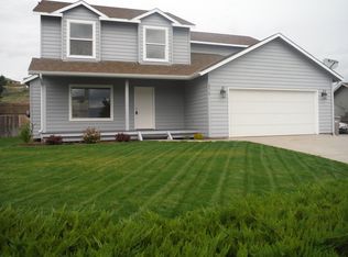2418 Highland View Dr, East Wenatchee, WA 98802