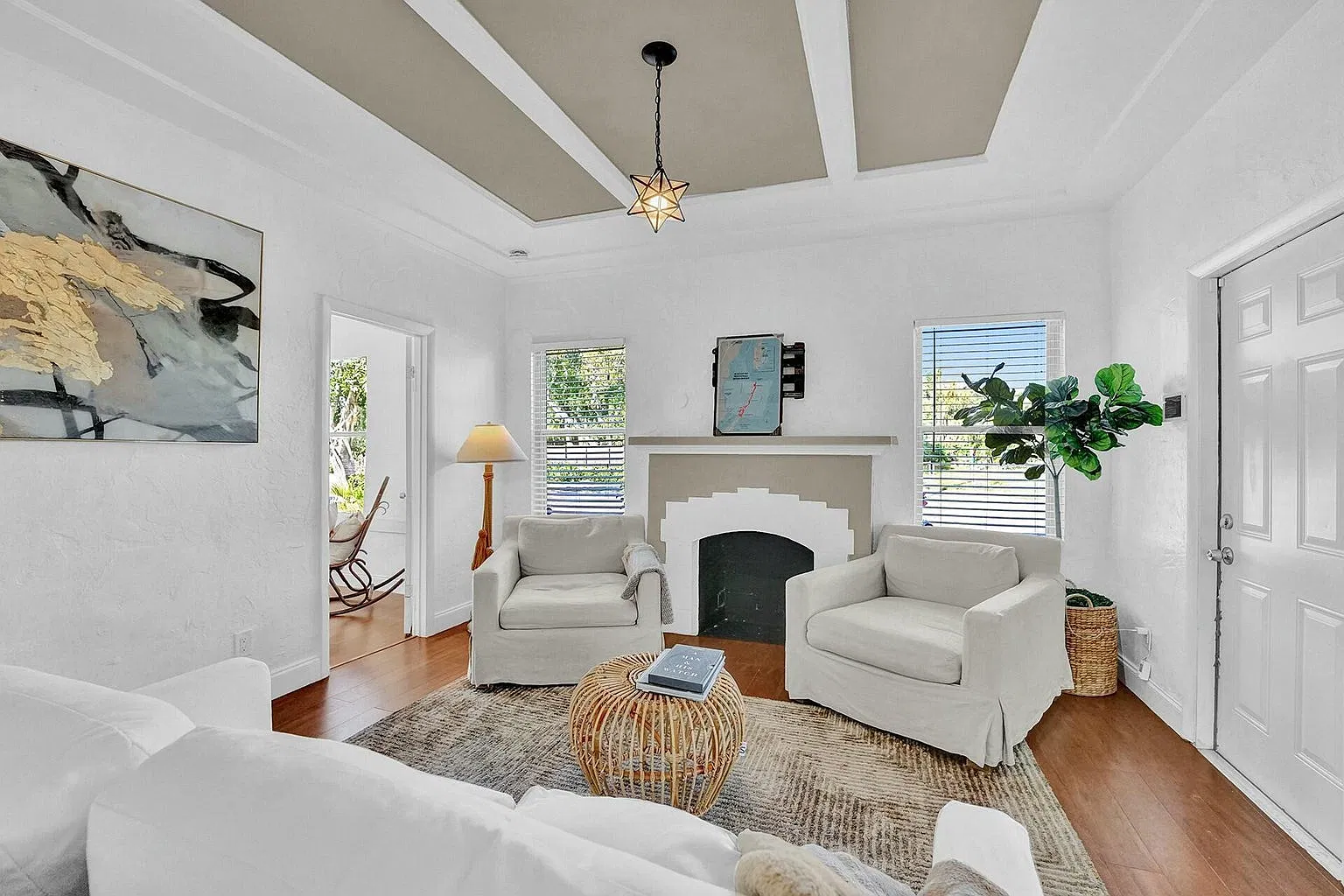 4 bed, 1354 sqft, $3,200 — Photo 1