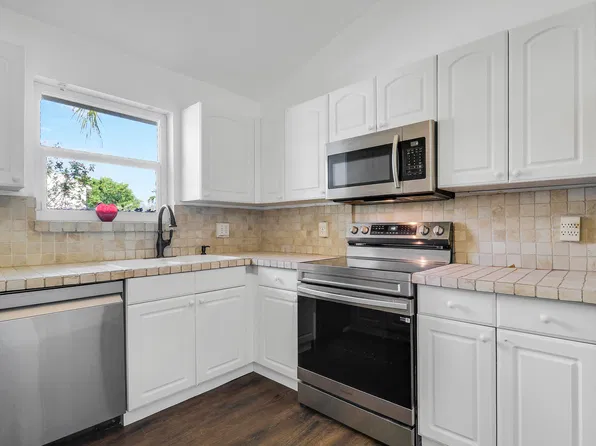 41 Tara Lakes Drive E, Boynton Beach, FL 33436