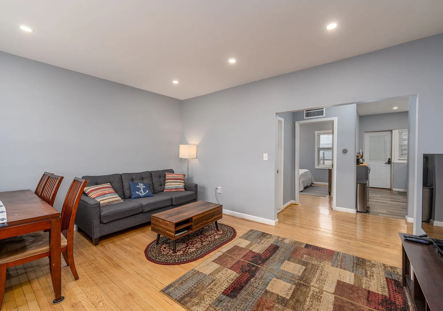 1047 Desoto Rd. — Photo 4
