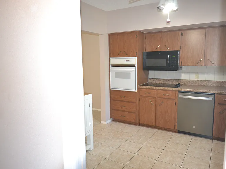 2471 Sumatran Way #25 — Photo 5
