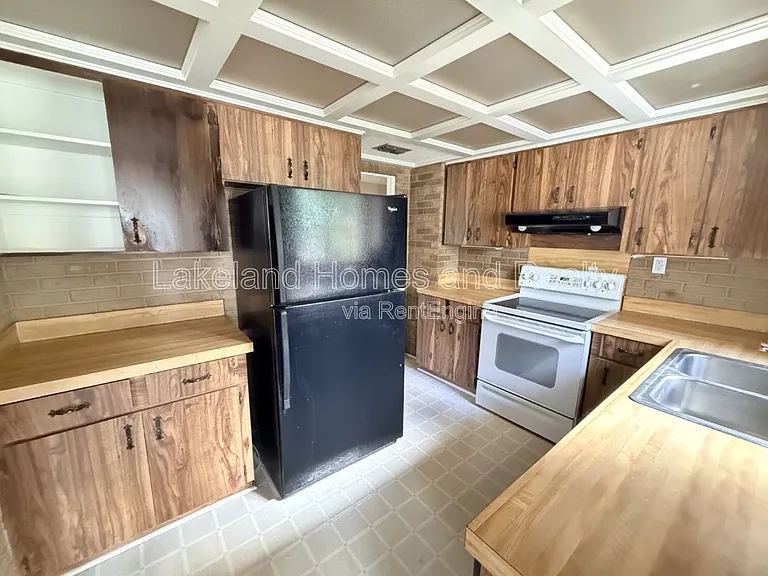 3115 Buckingham Ave — Photo 12