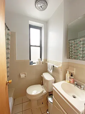 Rented by Waverly Realty Associates | media 8