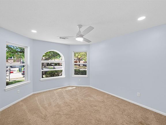 3rd image of 3910 Crystal Pass Ct