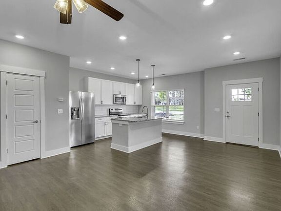 2nd image of 504 N Main St