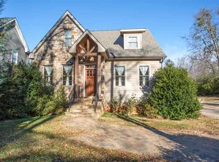 7 Club Dr, Greenville, SC 29605