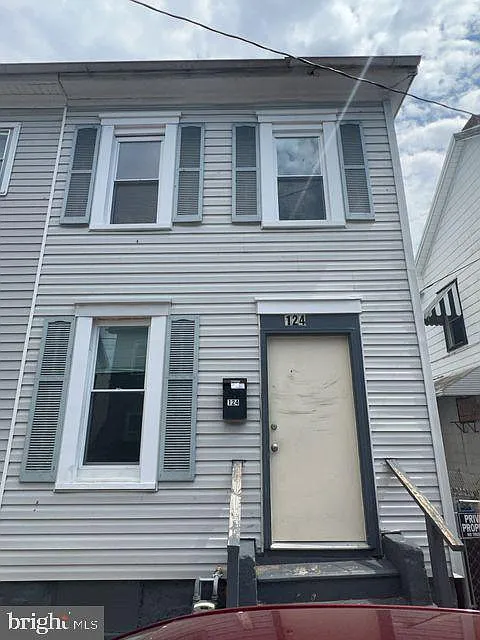 124 Ray St. — Photo 2