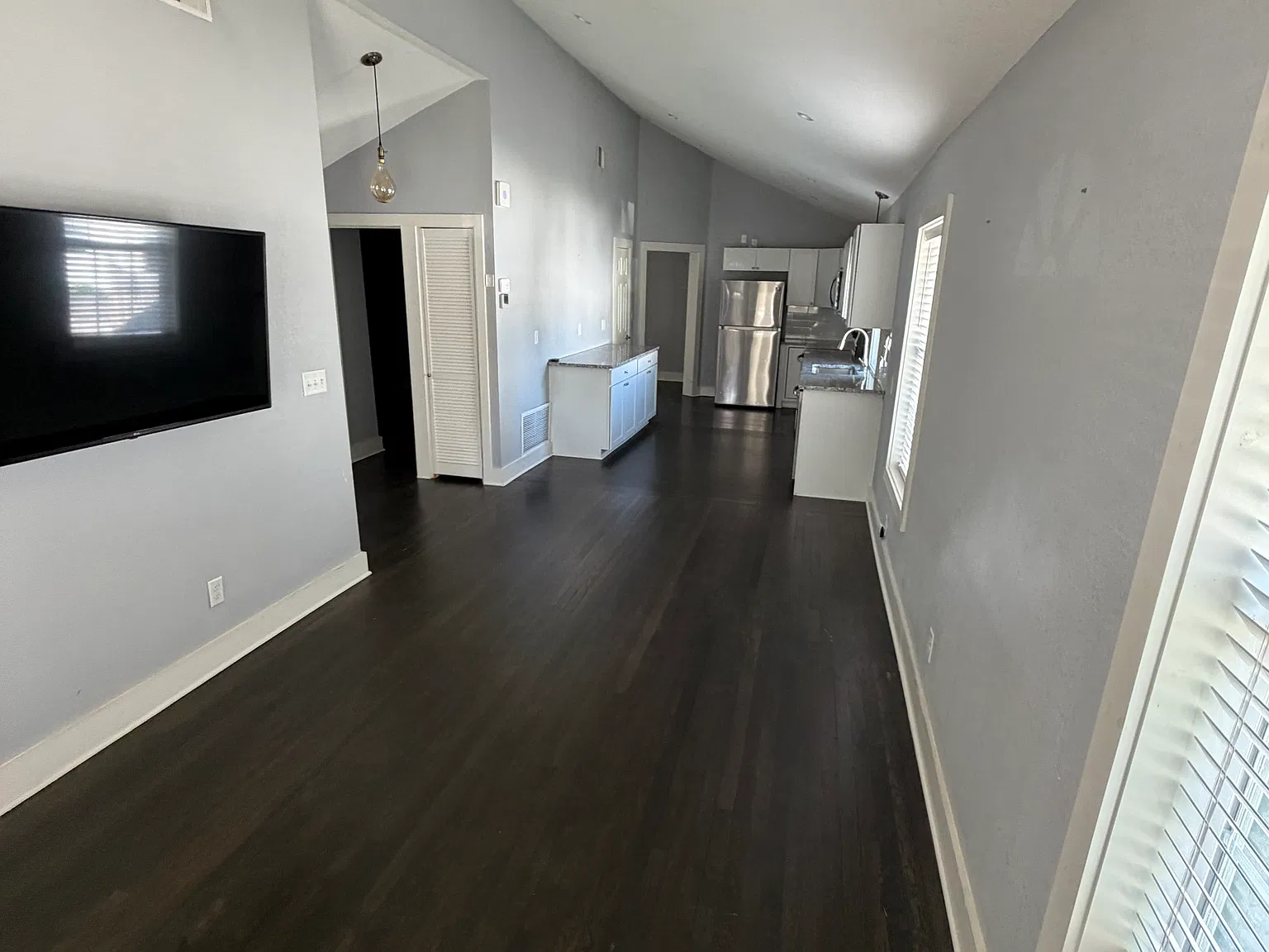 3 bed, 1400 sqft, $2,600 — Photo 4