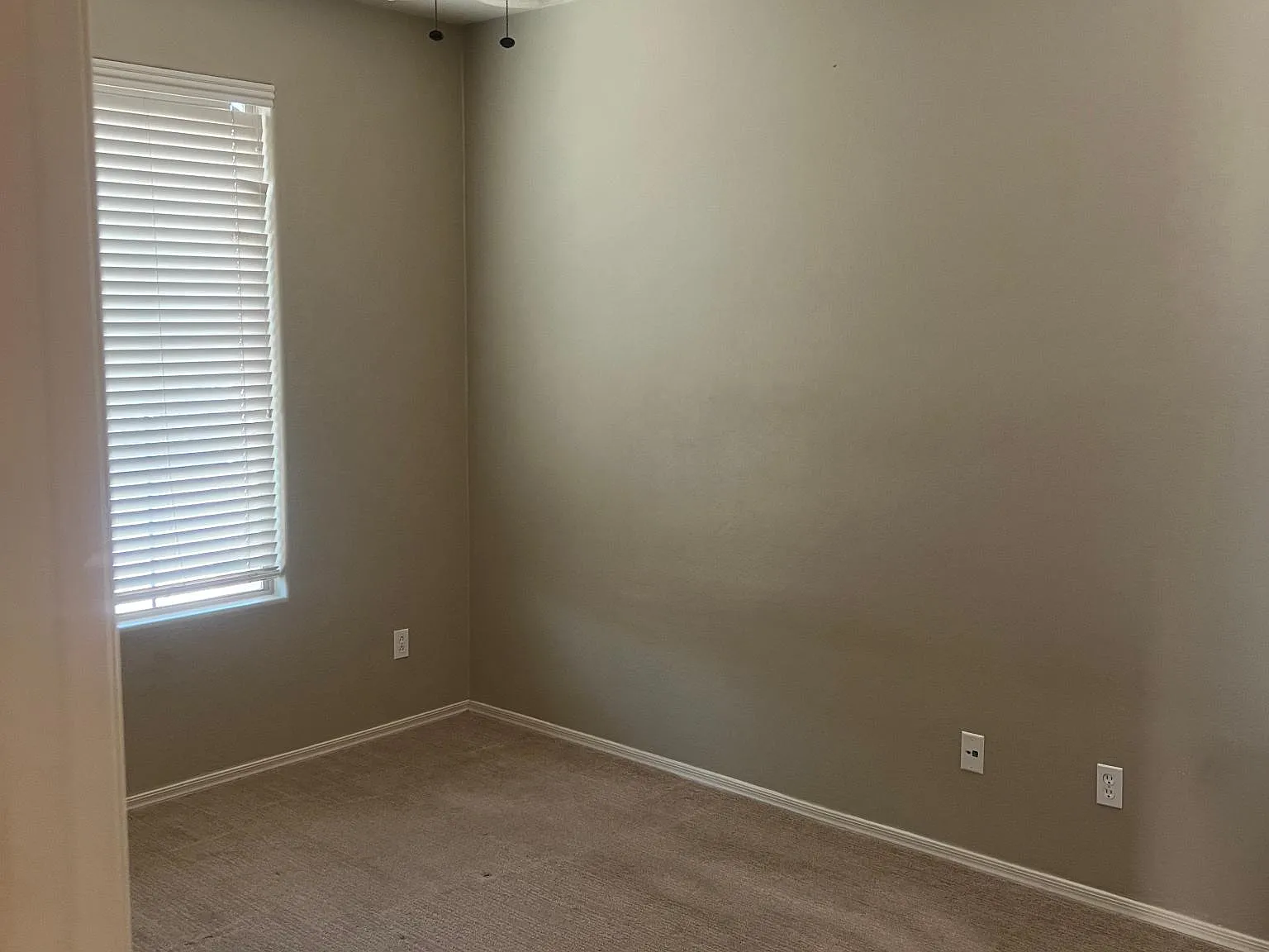 3 bed, 1200 sqft, $1,950 — Photo 4