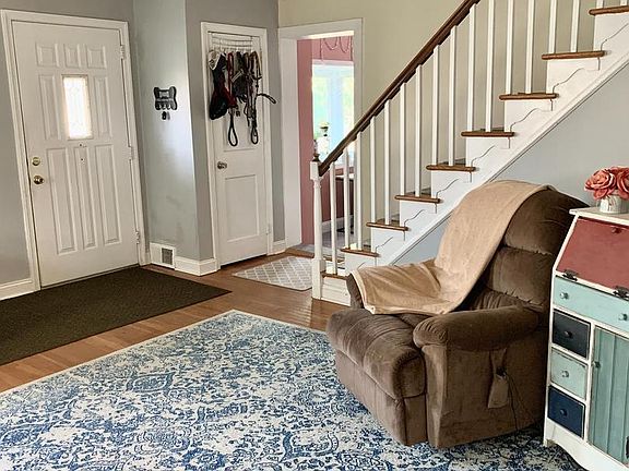 5th image of 808 Cedar Ln